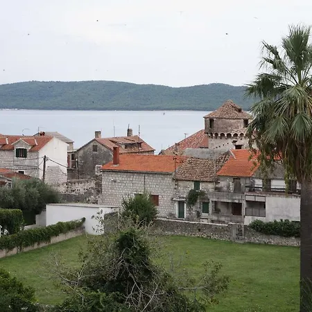 Castello Apartment