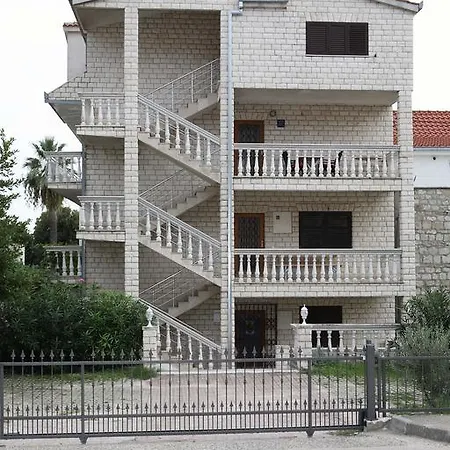 Castello *